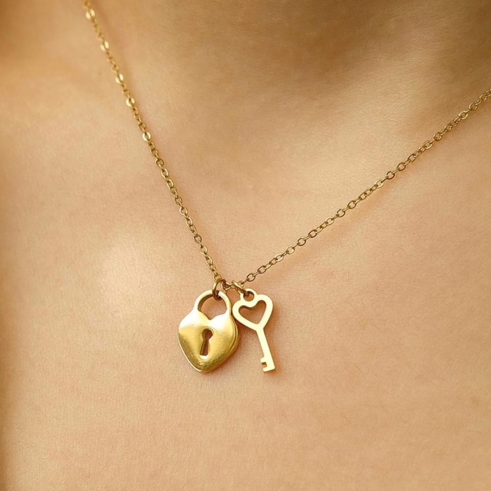 Heart Lock Dainty Necklace | Gold Plated Stainless Steel